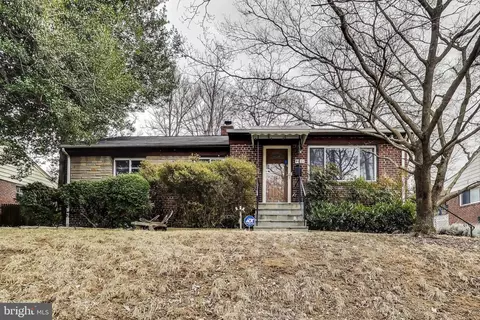 9821 E Light Dr, Silver Spring, MD 20903