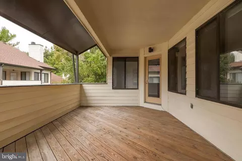 9878 Hellingly Pl #115, Montgomery Village, MD 20886