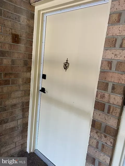 18615 Walkers Choice Rd #18615  5, Montgomery Village, MD 20886