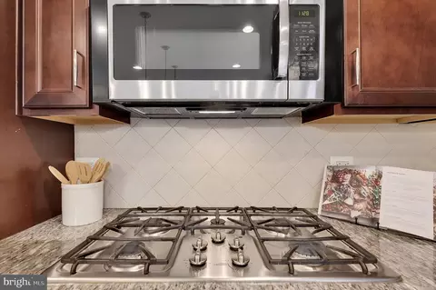 Kitchen - 418 Cloverly Forest Dr, Silver Spring, MD 20905 photo 4 of 6