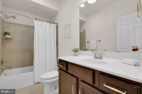Bath - 418 Cloverly Forest Dr, Silver Spring, MD 20905 photo 3 of 3