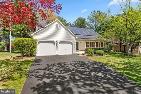 943 Willowleaf Way, Potomac, MD 20854 photo 2