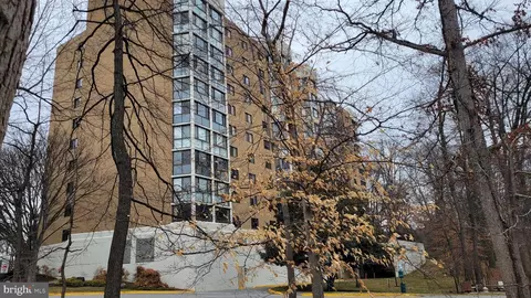 15100 Interlachen Dr #4-326, Silver Spring, MD 20906