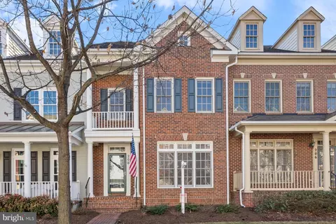 208 Oak Knoll Ter, Rockville, MD 20850