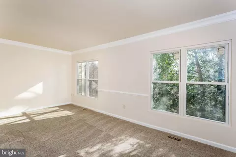Living - 33 Kinsman View Cir, Silver Spring, MD 20901 photo 1 of 3