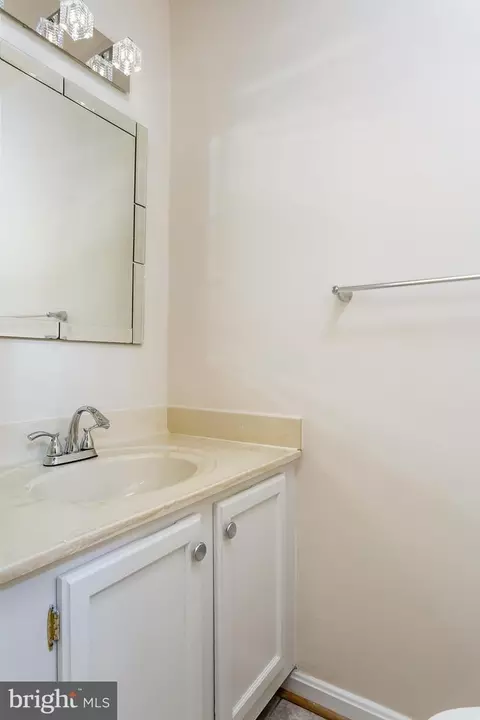 Bath - 33 Kinsman View Cir, Silver Spring, MD 20901 photo 1 of 4