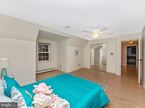 Bedroom - 13907 Overton Ln, Silver Spring, MD 20904 photo 5 of 9
