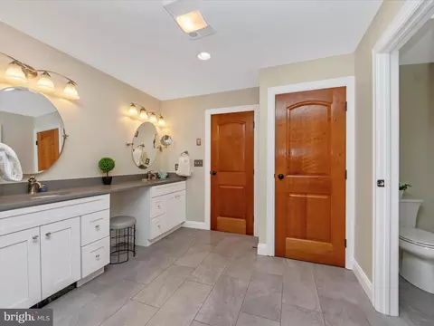 Bath - 13907 Overton Ln, Silver Spring, MD 20904 photo 3 of 7