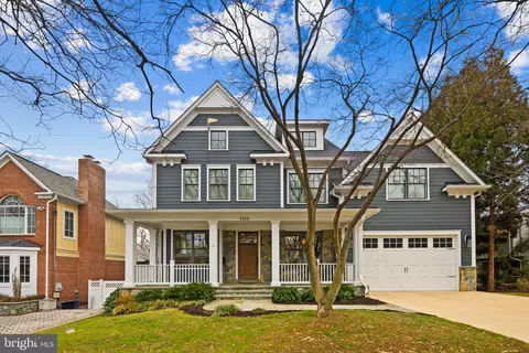 7503 Newmarket Dr, Bethesda, MD 20817