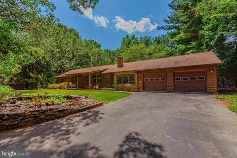 5726 Dimes Rd, Rockville, MD 20855