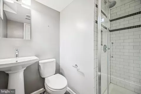 926 Clintwood Dr, Silver Spring, MD 20902 photo 39