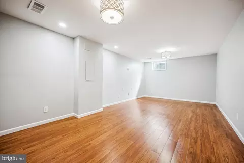 926 Clintwood Dr, Silver Spring, MD 20902 photo 36