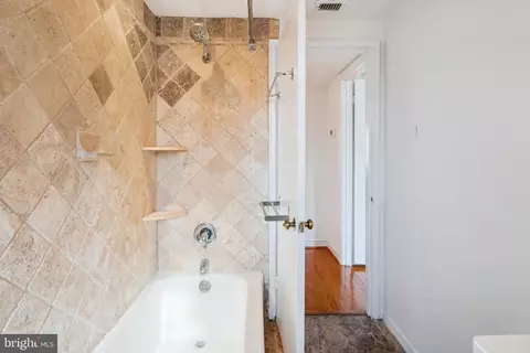 Bath - 2244 Washington Ave #102, Silver Spring, MD 20910 photo 2 of 2