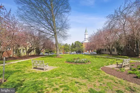 Exterior - 2244 Washington Ave #102, Silver Spring, MD 20910 photo 6 of 12
