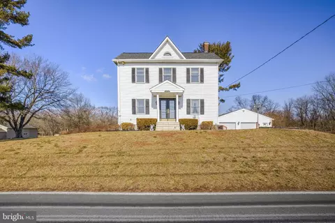 20601 Whites Ferry Rd, Poolesville, MD 20837