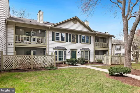 13027 Shadyside Ln #12-208, Germantown, MD 20874