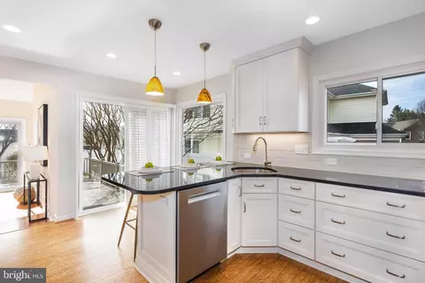 11908 Riding Loop Ter, North Potomac, MD 20878 photo 16