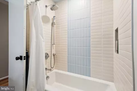 Bath - 204 Hermleigh Rd, Silver Spring, MD 20902 photo 4 of 5