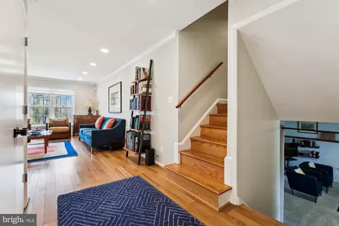 Entry Way - 204 Hermleigh Rd, Silver Spring, MD 20902 photo 2 of 4