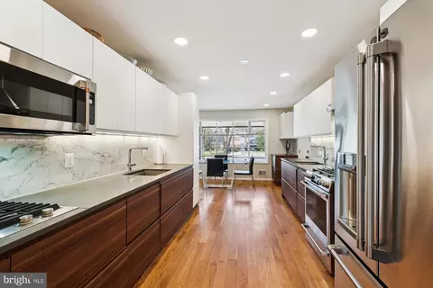 Kitchen - 204 Hermleigh Rd, Silver Spring, MD 20902 photo 2 of 3