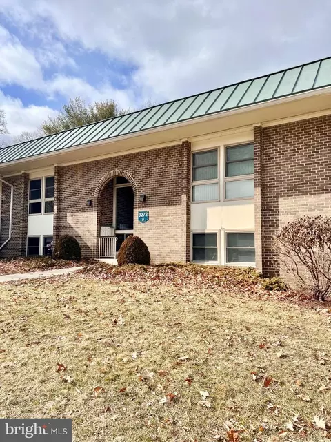 3272 Gleneagles Dr #67-2C, Silver Spring, MD 20906