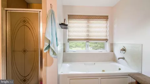 Bath - 2816 Old Briggs Chaney Rd, Silver Spring, MD 20905 photo 2 of 5