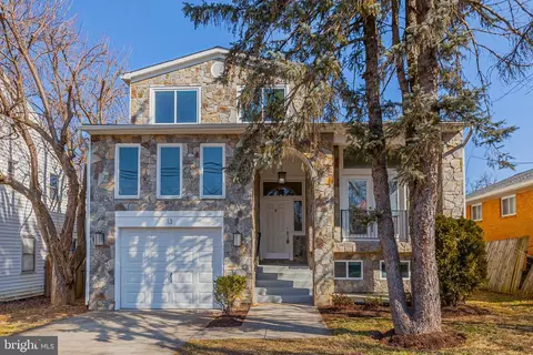 13 Mills Rd, Gaithersburg, MD 20877