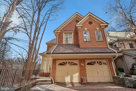 5800 Madaket Rd, Bethesda, MD 20816