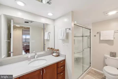 15101 Interlachen Dr #1-1011, Silver Spring, MD 20906 photo 7