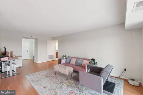 15101 Interlachen Dr #1-1011, Silver Spring, MD 20906 photo 4