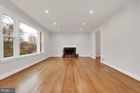 9403 Crosby Rd, Silver Spring, MD 20910 photo 5