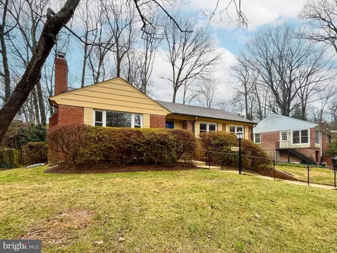 9403 Crosby Rd, Silver Spring, MD 20910 photo 2