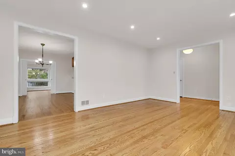 9403 Crosby Rd, Silver Spring, MD 20910 photo 6