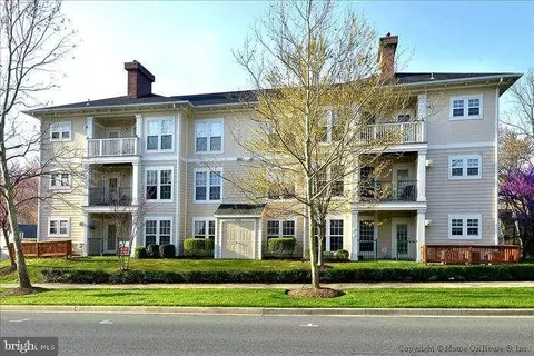 406 Kentlands Blvd #203, Gaithersburg, MD 20878