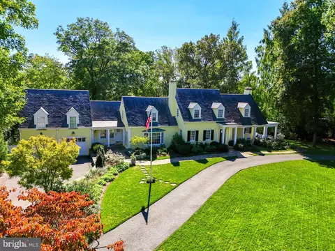 6620 Elgin Ln, Bethesda, MD 20817