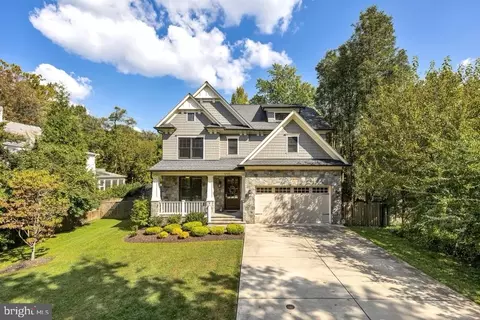 5723 Bradley Blvd, Bethesda, MD 20814