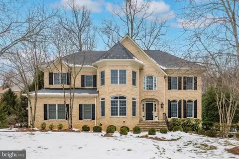 8504 Pierce Point Ct, Potomac, MD 20854