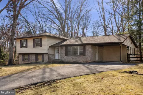 17800 Mill Creek Dr, Rockville, MD 20855