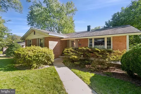 11808 Enid Dr, Potomac, MD 20854