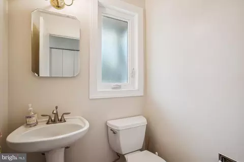 11700 Stonington Pl, Silver Spring, MD 20902 photo 6