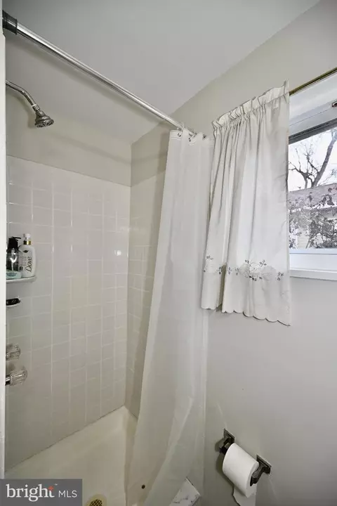 Bath - 3308 Kayson St, Silver Spring, MD 20906 photo 3 of 3