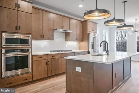 6026 Montrose Rd, North Bethesda, MD 20852