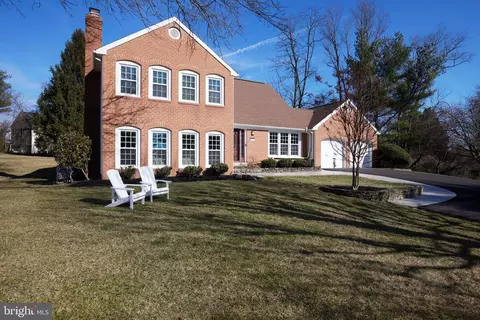 14525 Carona Dr, Silver Spring, MD 20905