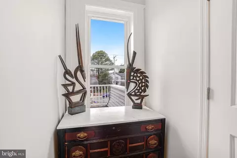 Entry Way - 713 Ritchie Ave, Silver Spring, MD 20910 photo 4 of 4