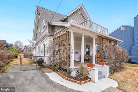 Exterior - 713 Ritchie Ave, Silver Spring, MD 20910 photo 7 of 8