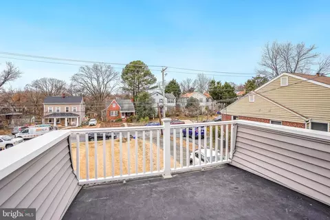 Exterior - 713 Ritchie Ave, Silver Spring, MD 20910 photo 4 of 8