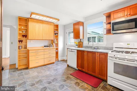 Kitchen - 713 Ritchie Ave, Silver Spring, MD 20910 photo 1 of 3
