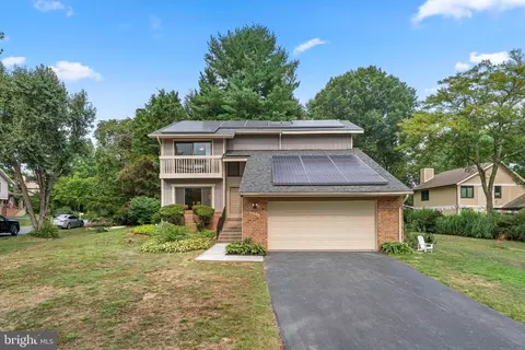 20305 Aspenwood Ln, Montgomery Village, MD 20886