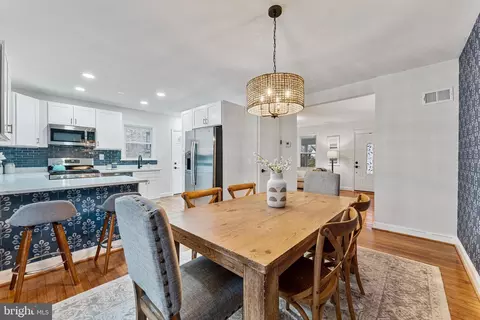 Dining - 702 Dale Dr, Silver Spring, MD 20910 photo 3 of 5