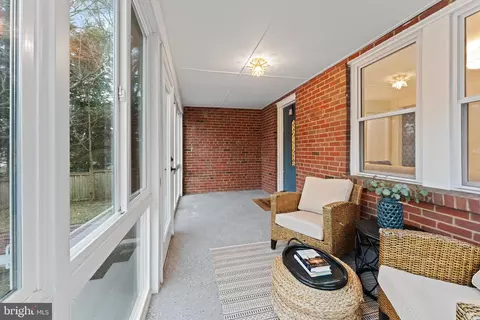 Exterior - 702 Dale Dr, Silver Spring, MD 20910 photo 6 of 12